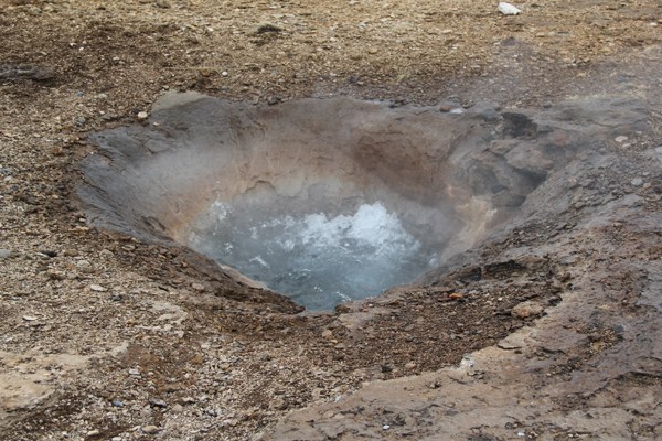 geysir-geothermal-pool.jpg