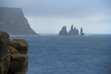 Reynisdrangar_winter.JPG