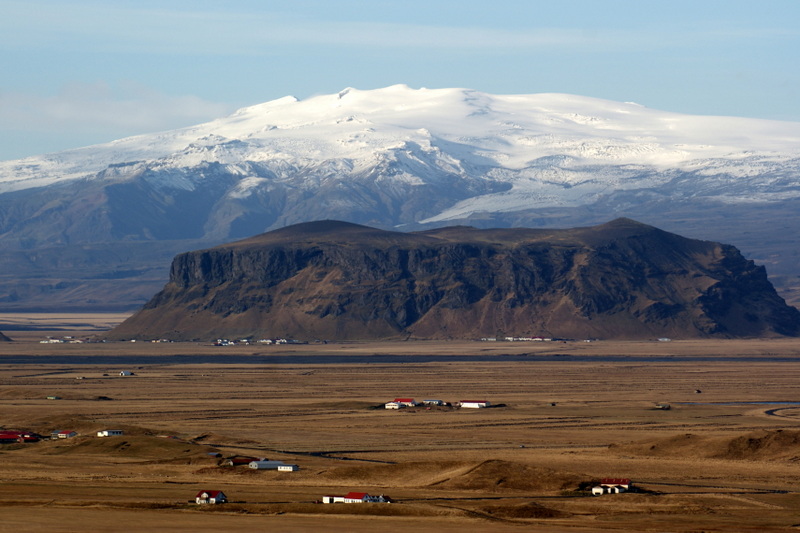 Eyjafjallajökull glacier and volcano.jpg