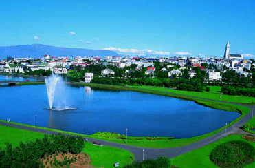 Reykjavik overview pond.jpg