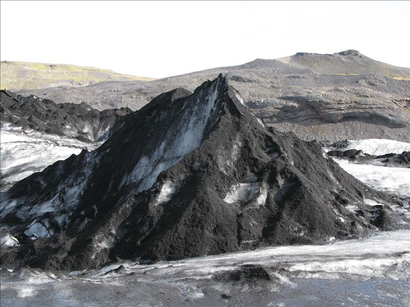 Ash_on_Glacier.jpg