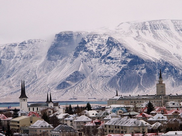 reykjavik-esja.jpg