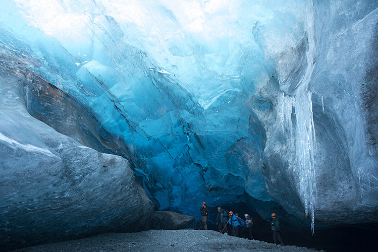 Ljósm i ishelli.jpg
