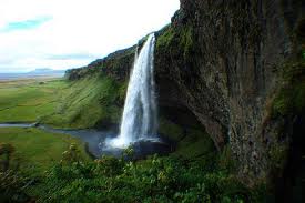 Seljalandsfoss_IAirwaves.jpg