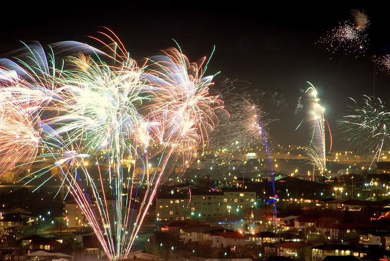 shst-ReykjavikFireworks.jpg