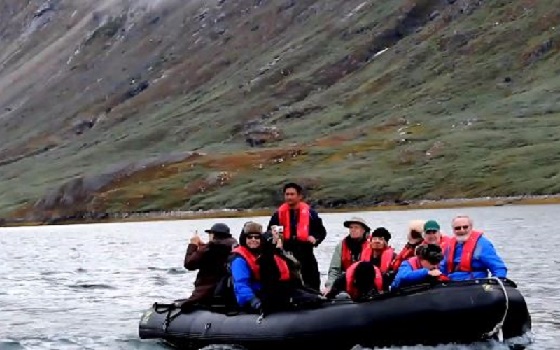 Ikka fjord boat 1.JPG